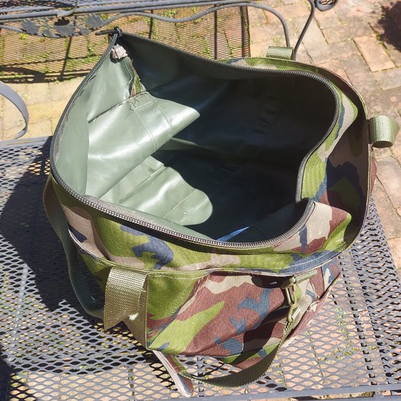 LL Bean Camo Adventure Large Duffle Bag Hunting Weekender Vacation Getaway Tote - Picture 10 of 14